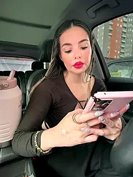 Alirawrz from StripChat